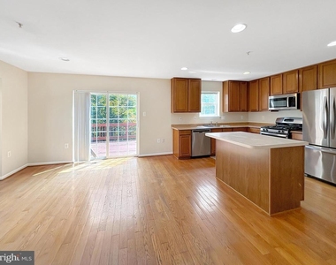 4709 Ashforth Way - Photo Thumbnail 6