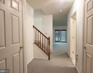937 Walnut Wood Road - Photo Thumbnail 34
