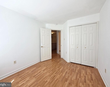 937 Walnut Wood Road - Photo Thumbnail 23