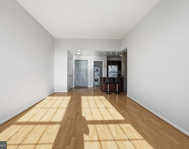 1011 Hunter Street - Photo Thumbnail 11