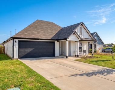 102 Johnson Draw Rd - Photo Thumbnail 2