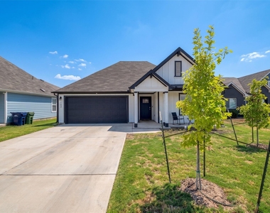 102 Johnson Draw Rd - Photo Thumbnail 1