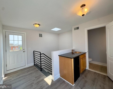 701 S Rose Street - Photo Thumbnail 15