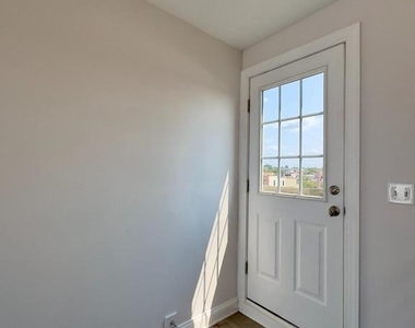 701 S Rose Street - Photo Thumbnail 13
