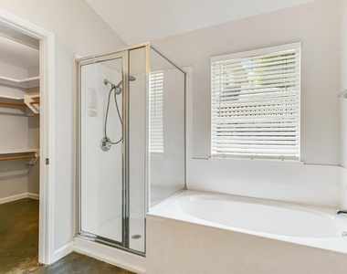 11518 James B Connolly Ln - Photo Thumbnail 15