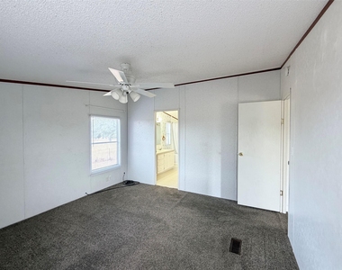 499 Mount Pleasant Rd - Photo Thumbnail 5