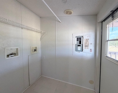 499 Mount Pleasant Rd - Photo Thumbnail 22