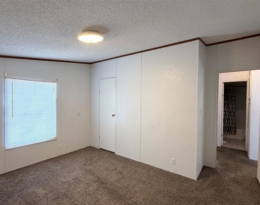 499 Mount Pleasant Rd - Photo Thumbnail 15