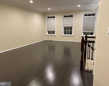 2449 Ogden Square - Photo Thumbnail 5