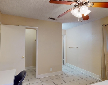 9104 Quail Creek Dr - Photo Thumbnail 11