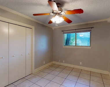 9104 Quail Creek Dr - Photo Thumbnail 15