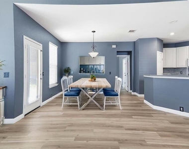 2157 Paradise Ridge Dr - Photo Thumbnail 6