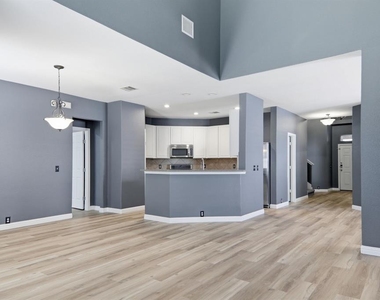 2157 Paradise Ridge Dr - Photo Thumbnail 7