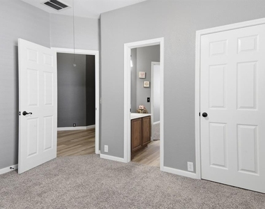 2157 Paradise Ridge Dr - Photo Thumbnail 23
