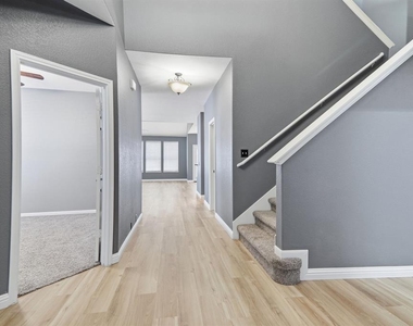 2157 Paradise Ridge Dr - Photo Thumbnail 3