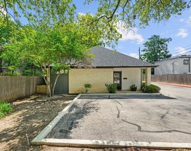 1307 Kinney Ave - Photo Thumbnail 25