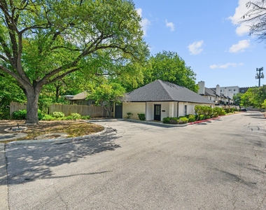 1307 Kinney Ave - Photo Thumbnail 26