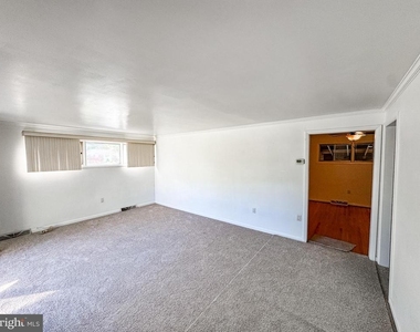 425 Marianna Drive - Photo Thumbnail 4