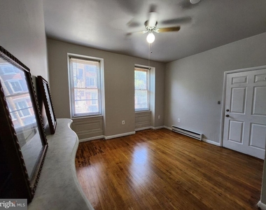 403 W 6th Street - Photo Thumbnail 5