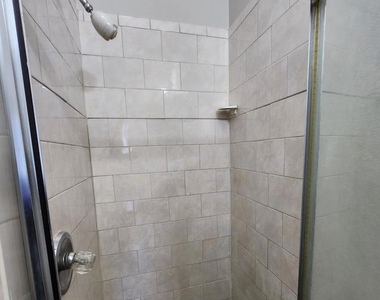 403 W 6th Street - Photo Thumbnail 8