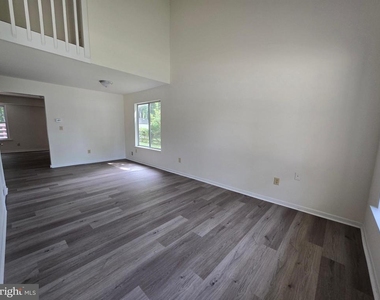 1417 S. Farmview Dr - Photo Thumbnail 5