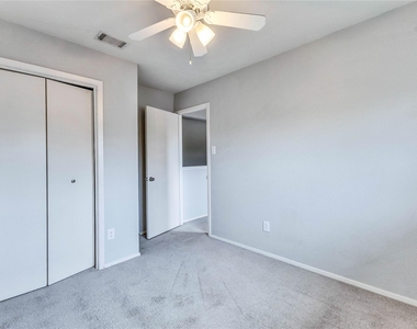8403 Selway Dr - Photo Thumbnail 16