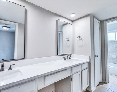 8403 Selway Dr - Photo Thumbnail 11