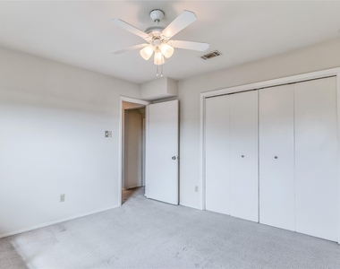 8403 Selway Dr - Photo Thumbnail 18