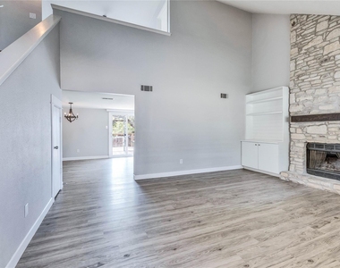 8403 Selway Dr - Photo Thumbnail 1