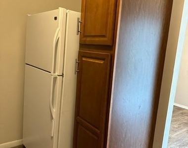 6 Ivy Hall - Photo Thumbnail 6