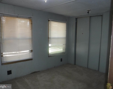 53 Shamrock Avenue - Photo Thumbnail 3