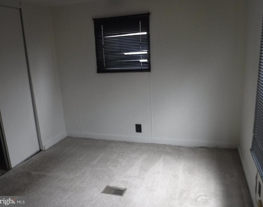 53 Shamrock Avenue - Photo Thumbnail 12