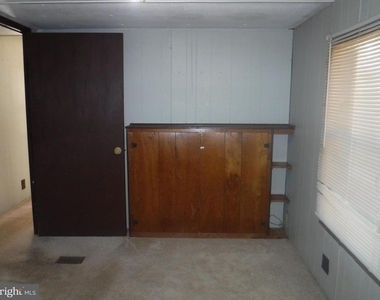 53 Shamrock Avenue - Photo Thumbnail 4