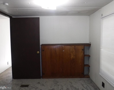 53 Shamrock Avenue - Photo Thumbnail 20
