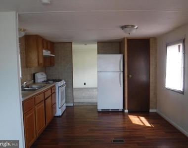 53 Shamrock Avenue - Photo Thumbnail 17