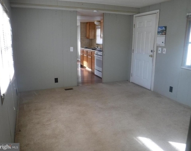 53 Shamrock Avenue - Photo Thumbnail 7