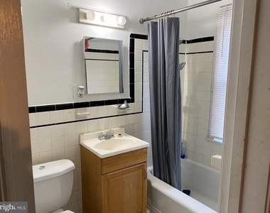 4236 Benning Road Ne - Photo Thumbnail 5