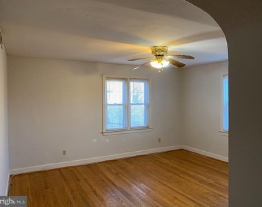 4236 Benning Road Ne - Photo Thumbnail 3