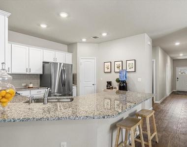 112 Rainmaker Cv - Photo Thumbnail 5