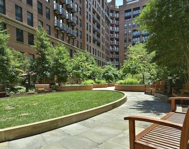 631 D Street Nw - Photo Thumbnail 27