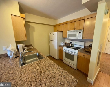 631 D Street Nw - Photo Thumbnail 11