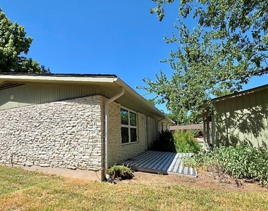 1503 Braes Ridge Dr - Photo Thumbnail 11