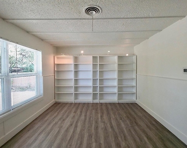 1503 Braes Ridge Dr - Photo Thumbnail 6