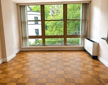 1260 21st Street Nw - Photo Thumbnail 2