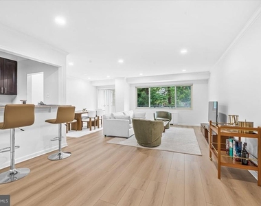 4201 Cathedral Avenue Nw - Photo Thumbnail 7
