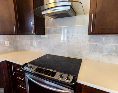 427 Woodcrest Drive Se - Photo Thumbnail 4