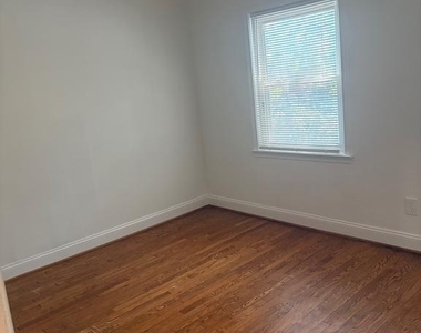 4234 4234 Place Ne - Photo Thumbnail 13