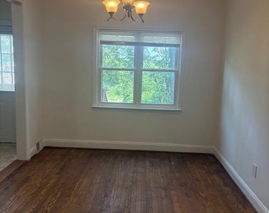 4234 4234 Place Ne - Photo Thumbnail 4
