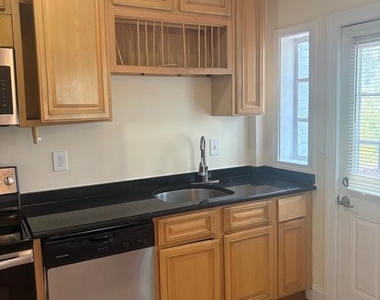 4234 4234 Place Ne - Photo Thumbnail 8