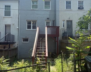 4234 4234 Place Ne - Photo Thumbnail 18
